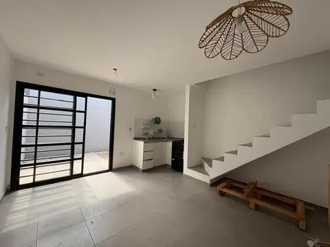 DUPLEX CENTRICO EN ALQUILER ESCOBAR