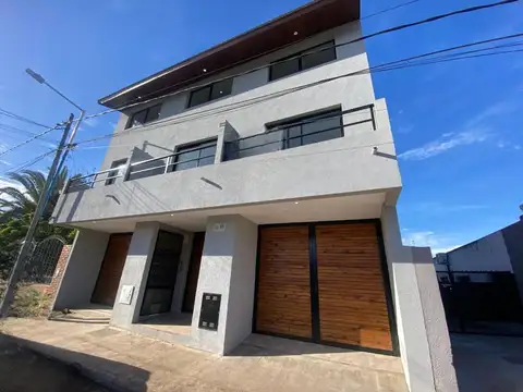 Saavedra 113 , Piso PB