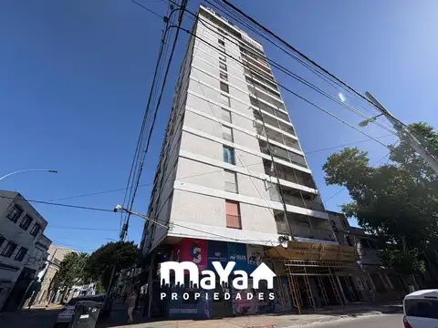 DEPARTAMENTO EN VENTA - AMEGHINO AL 700