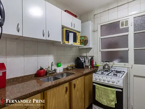 Muy buen dos ambientes con lavadero independiente en Recoleta