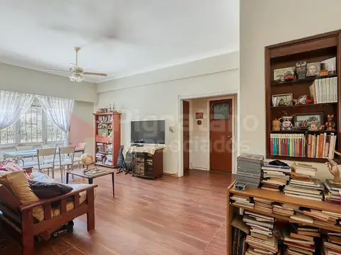 Depto Tipo Casa en Venta de 4 ambientes