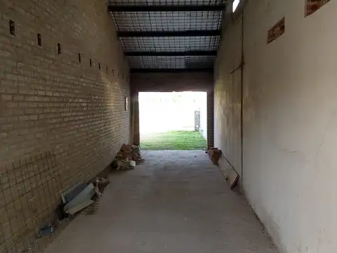 Casa 4 ambientes con 1 baño