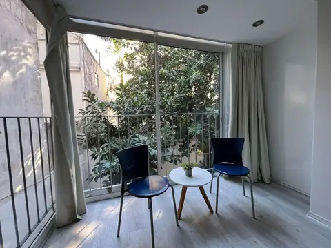 Juncal 3700, Piso 5
