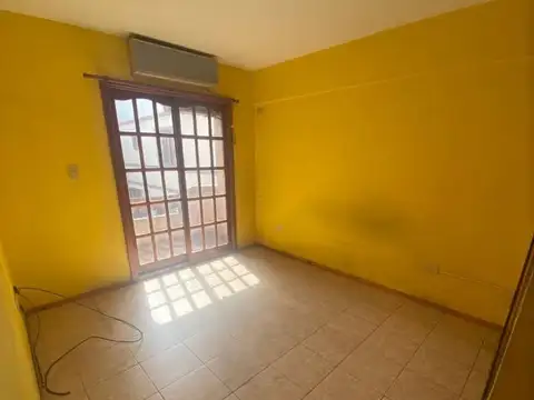 Depto Tipo Casa en Venta en Parque Avellaneda, USD 140.000
