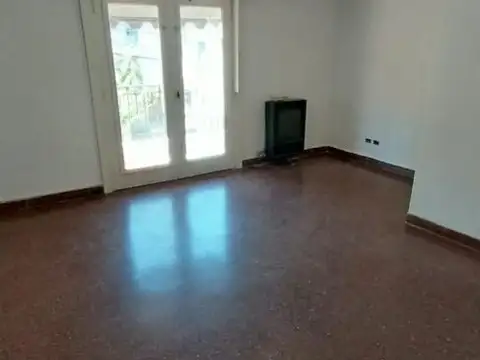 Depto Tipo Casa en Alquiler 35 años