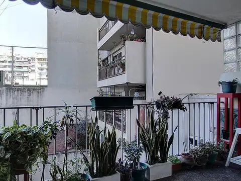 Departamento 5 ambientes con 2 baños