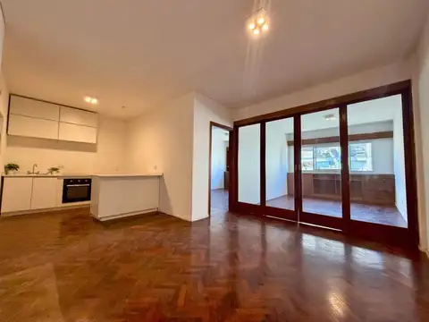 VENTA TRES AMBIENTES PISO ALTO LUMINOSO RECOLETA