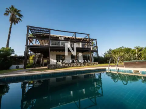 Excelente casa de 6 Dormitorios en El Chorro Manantiales en venta