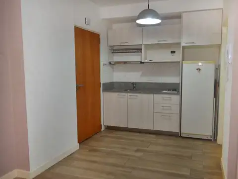 VENTA DE MONOAMBIENTE EN FLORES. APTO CRÉDITO