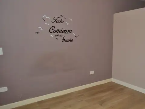 VENTA DE MONOAMBIENTE EN FLORES. APTO CRÉDITO