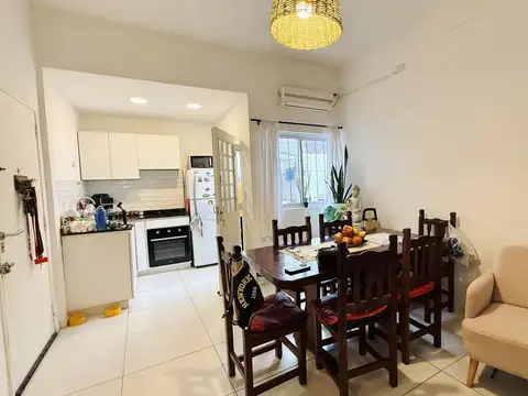 Venta PH 3 ambientes patios excelente estado Coghlan CABA