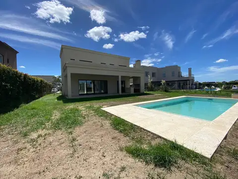 Casa A ESTRENAR  en Venta  El Cantón - Norte - Escobar
