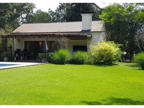 Casa 5 ambientes con 3 baños