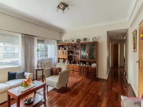 Venta. Departamento 4 ambientes. Cochera. Baulera. Apto Crédito. Caballito