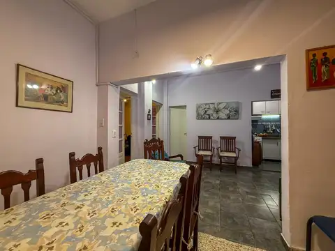 Venta casa de pasillo pb  2 plantas barrio Echesortu, Rosario