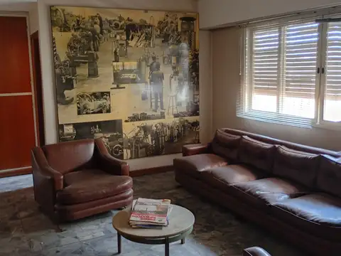 Galpón en venta en  Banfield