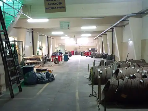 Galpon en Venta 17  mts Frente