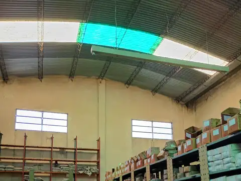 Galpon en Venta 54  mts Fondo