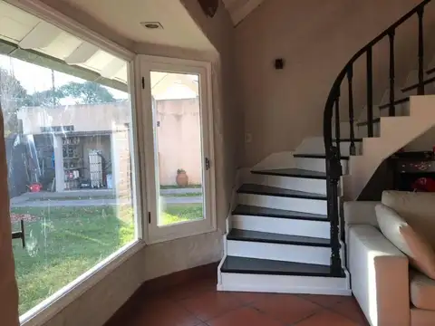 Casa en Venta en Castelar, USD 270.000