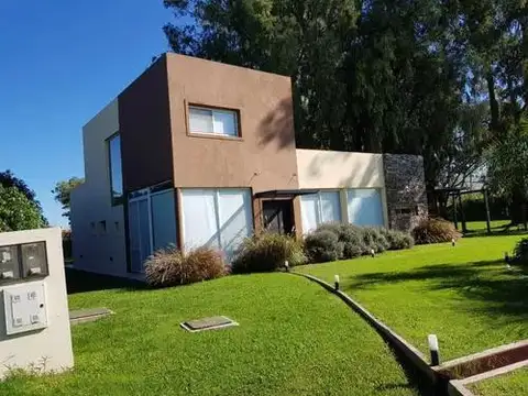 Casa en Venta en Ruta 2 km 46, Club La Candida