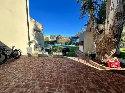 Casa en Venta Barrio Cerrado Club La Candida- APTO BANCO