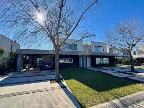 VENTA CASA 4 AMB + PILETA + GIMNASIO EN SAN BENITO