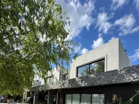 Camino a San Benito 4000