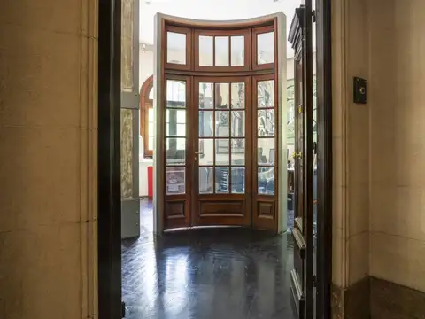 Galileo 2400, Piso 0