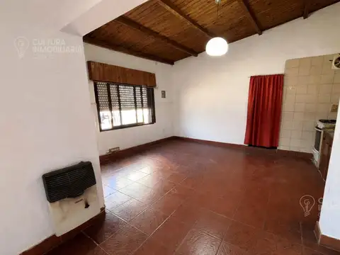 Casa 3 ambientes con 1 baño