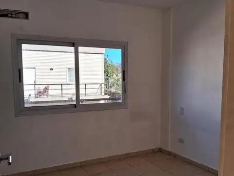 Departamento en Alquiler en Del Viso, $ 500.000