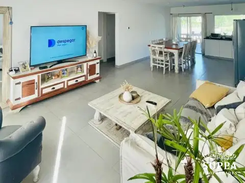 Casa 5 ambientes con 2 baños