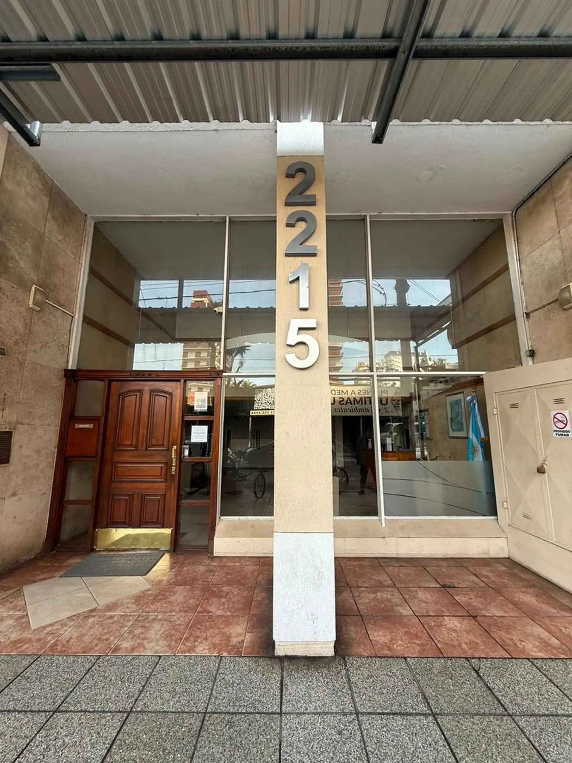 Depto monoambiente 28m² con balcón y vista al mar — Zona Güemes