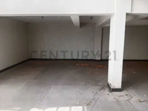 Las Encinas 3100, Piso 0