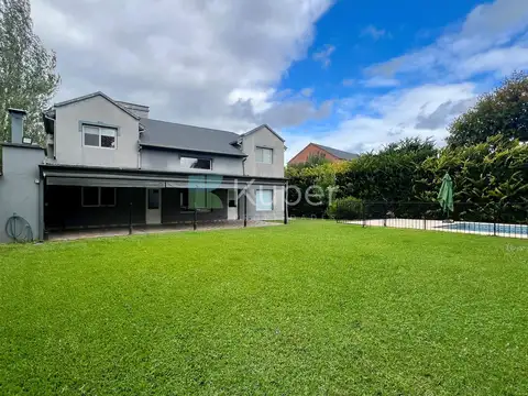 Casa Chalet  en Venta en Septiembre, Escobar, G.B.A. Zona Norte