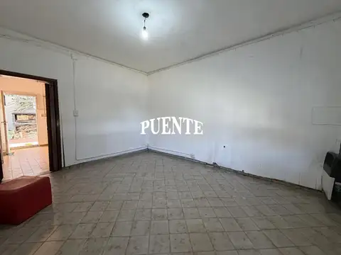 Casa 3 ambientes con 2 baños