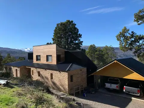 Casa en venta - 4 Dormitorios 5 Baños - Cochera - 500Mts2 - San Martín de Los Andes