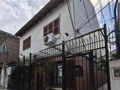 Venta PH 2 Ambientes con patio semi cubierto todo en Planta Baja - Zona Ramos Mejía