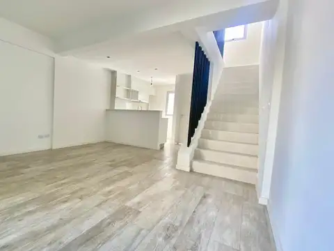 Depto Tipo Casa 4 ambientes con 1 baño