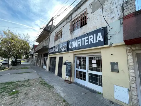 Local en Venta en Parque Casado, USD 200.000