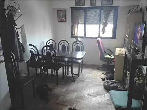 3 AMBIENTES  A RECICLAR  A METROS DE AV. CORRIENTES