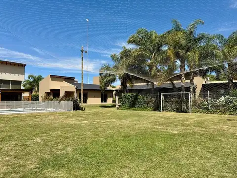 Casa 5 ambientes con 5 baños