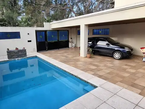 Casa en Venta en Granadero Baigorria, USD 140.000