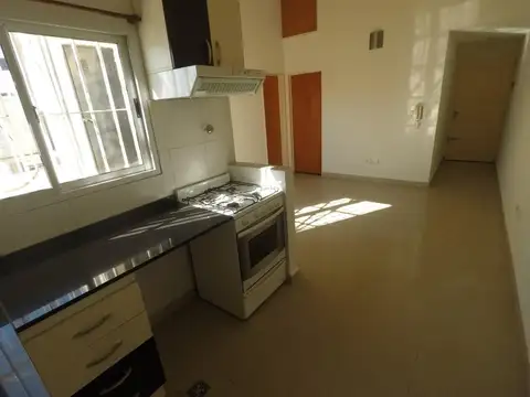 departamento 2 ambientes con patio villa bosch