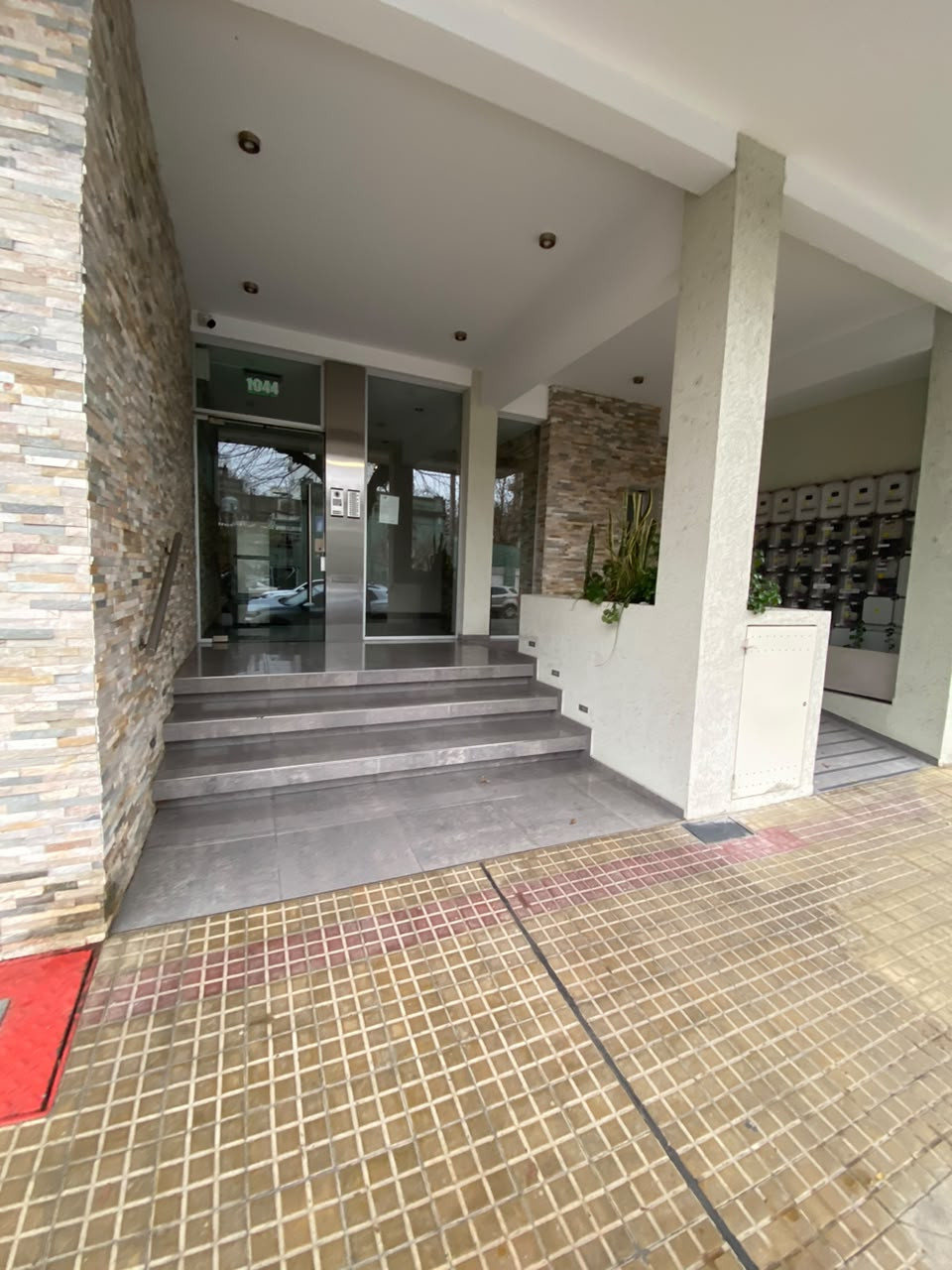 calle 54 1000, Piso 3