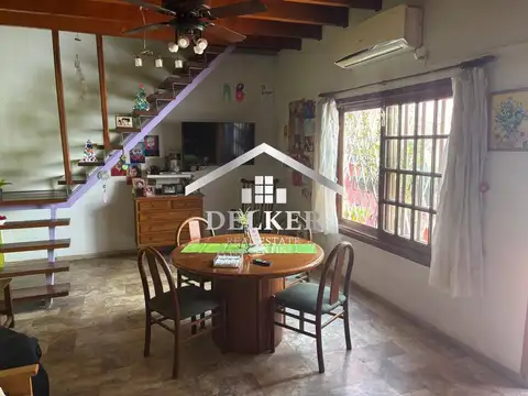VENTA CASA 6 AMBIENTES PATIO TERRAZA GRAN POTENCIAL