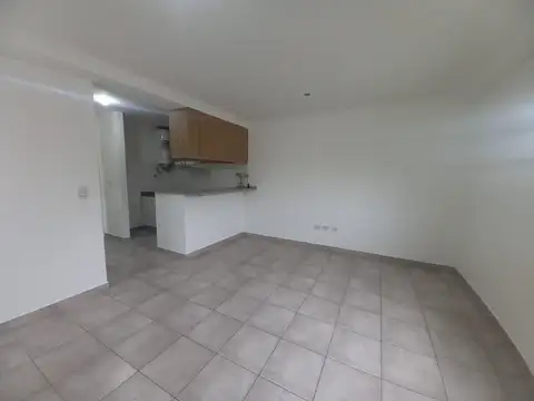 Departamento en Alquiler en Bella Vista, $ 440.000