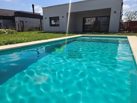 Casa Chalet  en Alquiler con Piscina en San Pablo, Pilar, G.B.A. Zona Norte