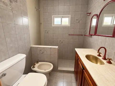 Depto Tipo Casa en Venta 50 años