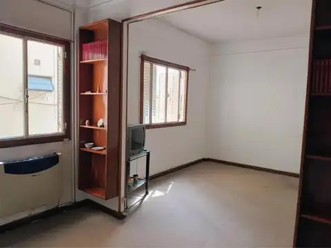 Departamento en venta - 2 Dormitorios 2 Baños - 76mts2 - Flores