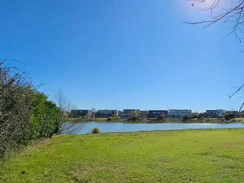 Terreno en Venta de 922,0 m2